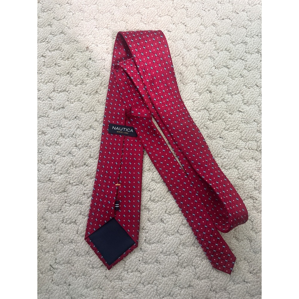Nautica Mens Red Silk Geometric Pattern Classic Necktie Business Formal Tie